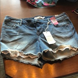 Torrid new with tags shorts size 14.  Lace detail.